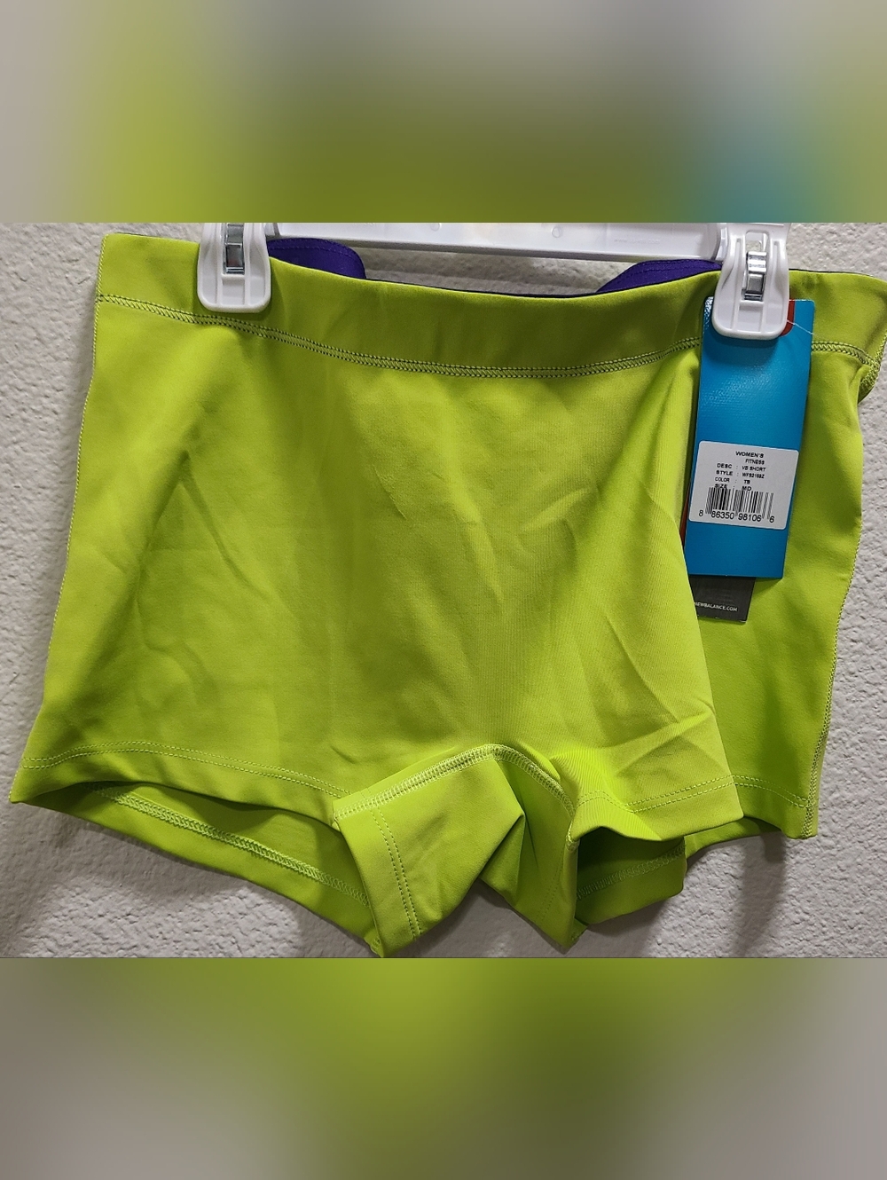 New Balance Women's Neon Lime Spandex Athletic Shorts Medium